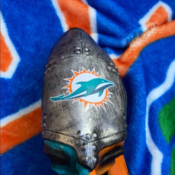 Dolphin mask used once